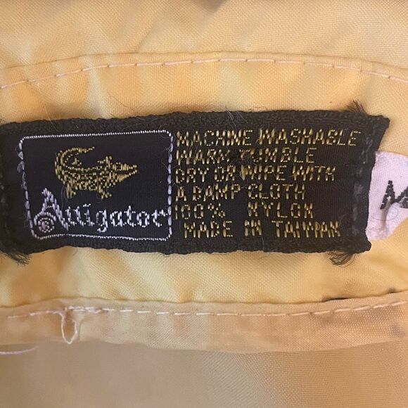 Vintage Alligator Yellow Windbreaker size Medium - Picture 3 of 4